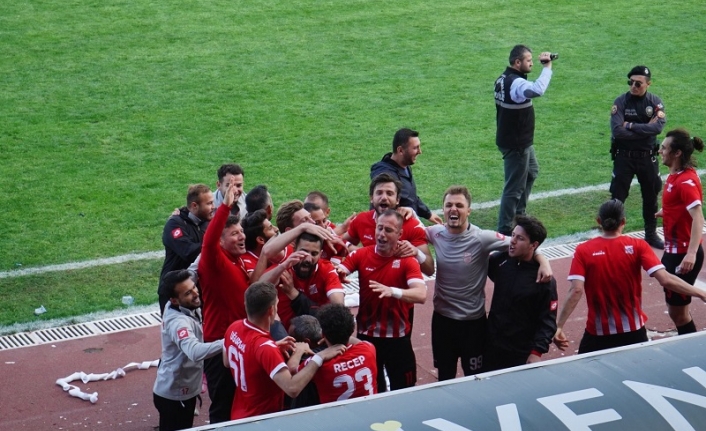 AYVALIKGÜCÜ TEKİRDAĞSPOR’U 3. LİG PLAYOFF 2. MAÇINDA NET SKORLA YENDİ: 2-0