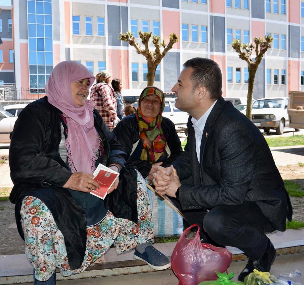 CHP Genel Başkan Yardımcısı Ahmet Akın Kepsutluların Derdini Dinledi