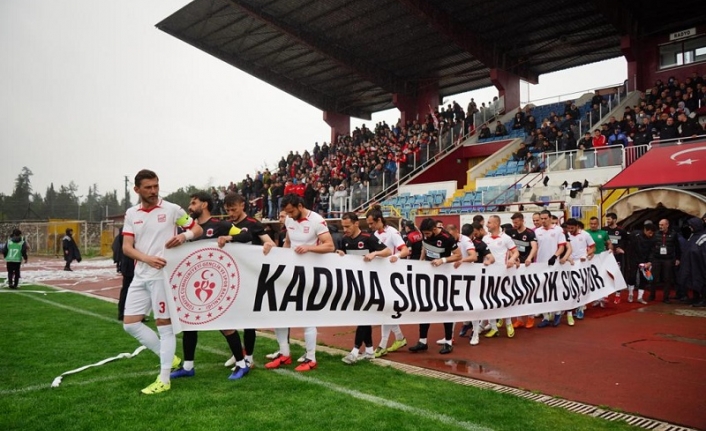 PLAY-OFFTAKİ İLK MAÇINDA AYVALIKGÜCÜ-TAVŞANLI İLE PUANLARI PAYLAŞTI. 1-1