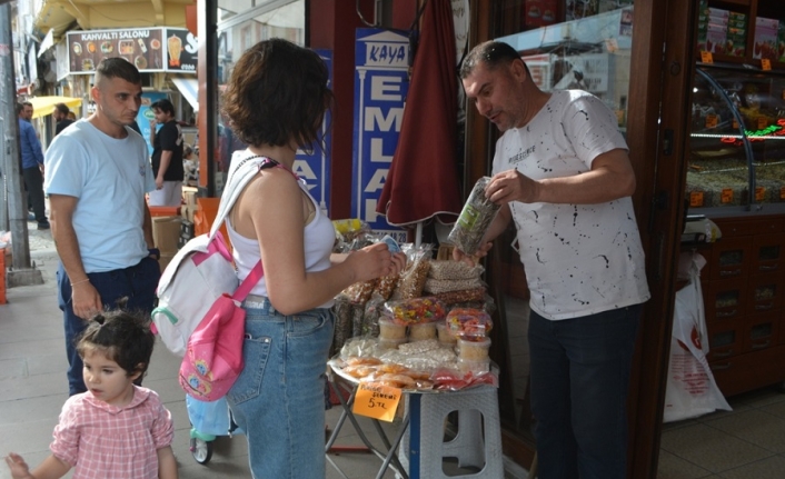 Bayram öncesi şeker ve çikolatanın fiyatı cep yakıyor