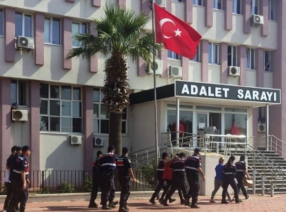 Ayvalık’ta jandarmadan göçmen kaçakçılarına sert darbe