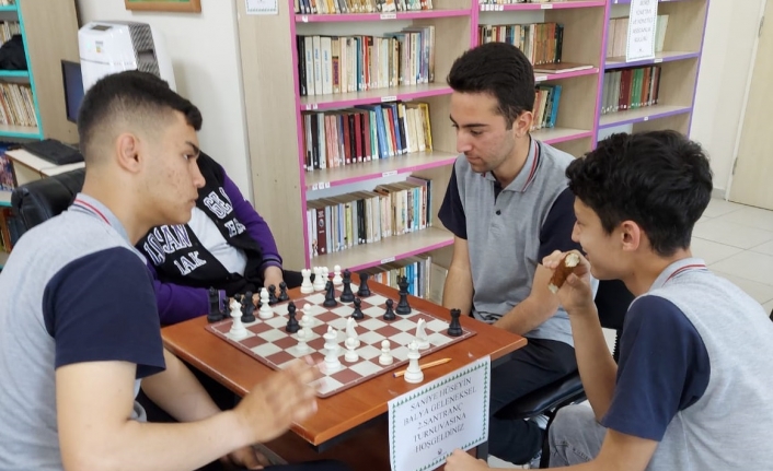 Geleneksel 2. Satranç Turnuvası büyük heyecan içinde geçti