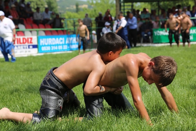 İvrindi'de kıran kırana güreş