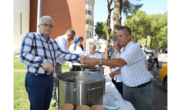 Burhaniye Belediyesinden 4 Bin Kişilik Aşure Hayrı