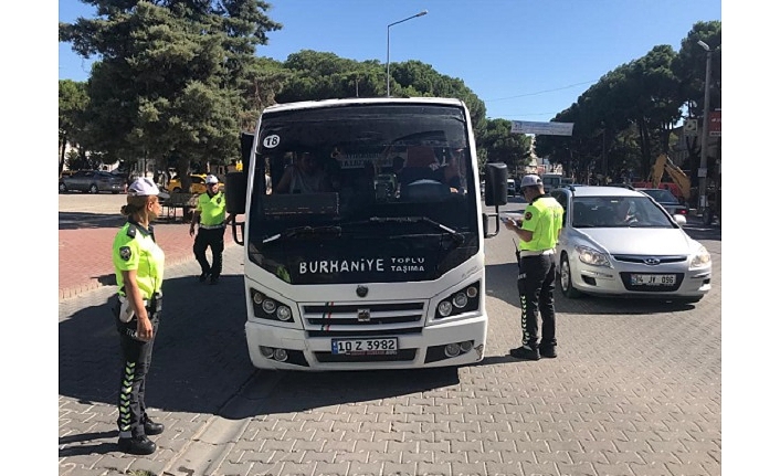 Burhaniye’de trafik denetimleri artırıldı