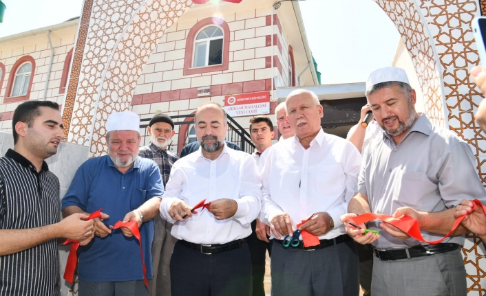 Cami törenle ibadete açıldı