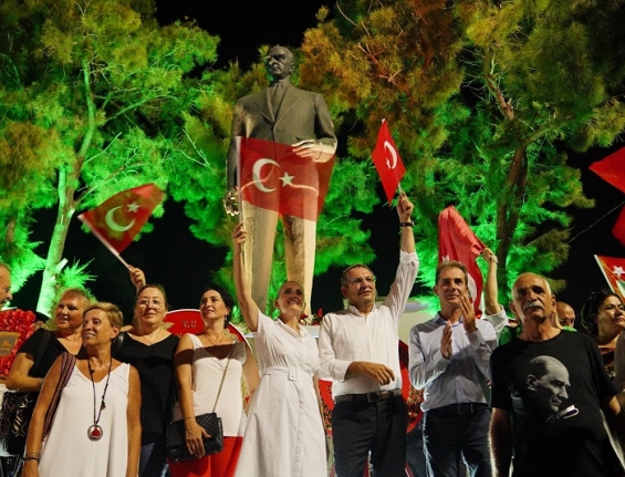 Kuvayı Milliye Şehri Ayvalık'ta Yüzüncü Yıla Yakışır Kutlama