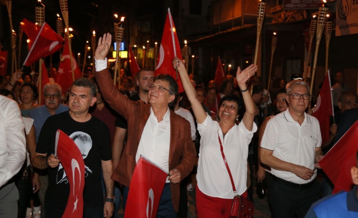 Edremit’te 100. Yıl fener alayı