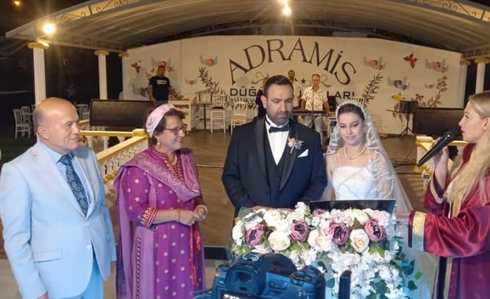 Murat Tuna oğlunu görkemli bir törenle evlendirdi