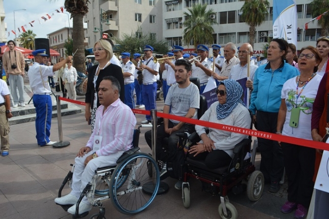 Türkiye’deki engelliler 30. yılda 28. kez Ayvalık’ta buluştu