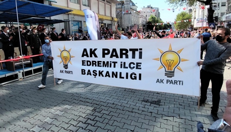 Ak Parti'den genç ve kadınlara çağrı