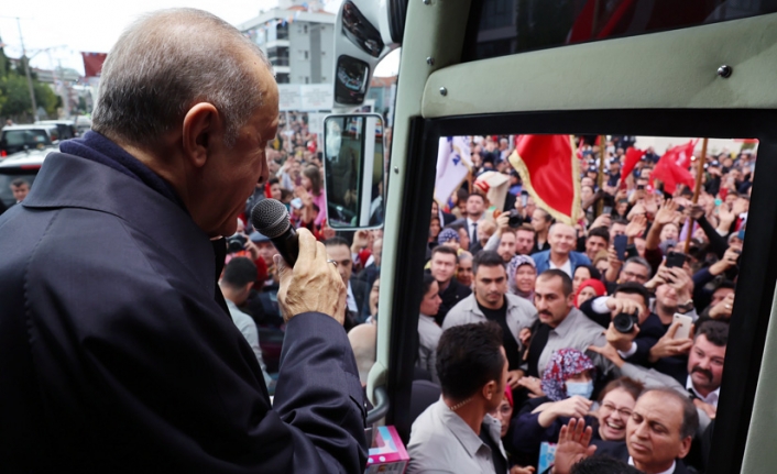 Balıkesir'de Cumhurbaşkanı Erdoğan sevgisi sokaklara taştı