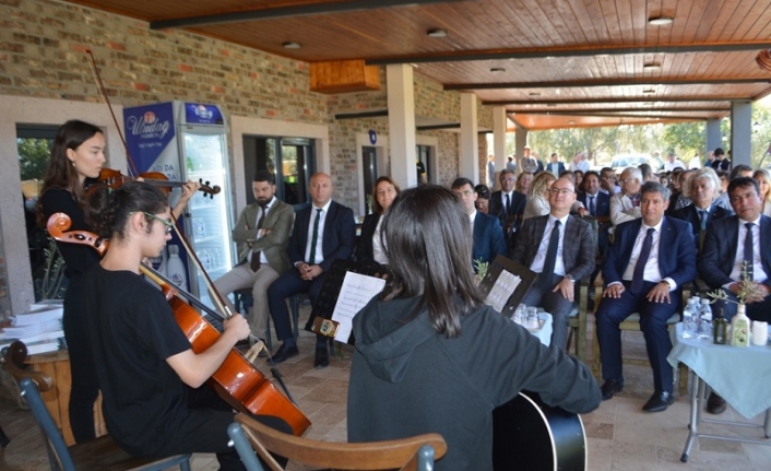 Öğrencilerden “Ayvalık Kıyılarından Öyküler” kitabı