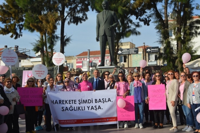 Ünlü oyunculardan meme kanseri farkındalık eylemine tam destek