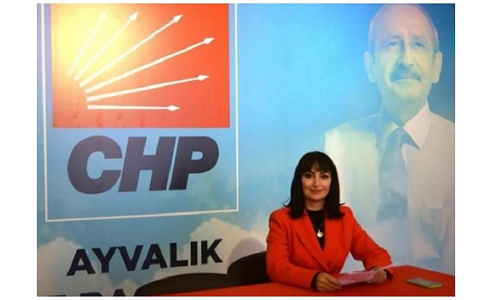 Ayvalık’ta CHP’li kadınlardan 5 Aralık Kadın Hakları gününü unutmadı