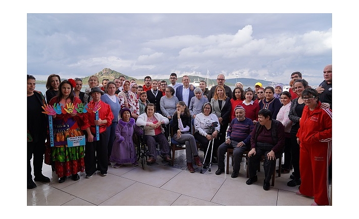 Başkan Ergin, özel günde engellilerin aileleriyle bir araya geldi