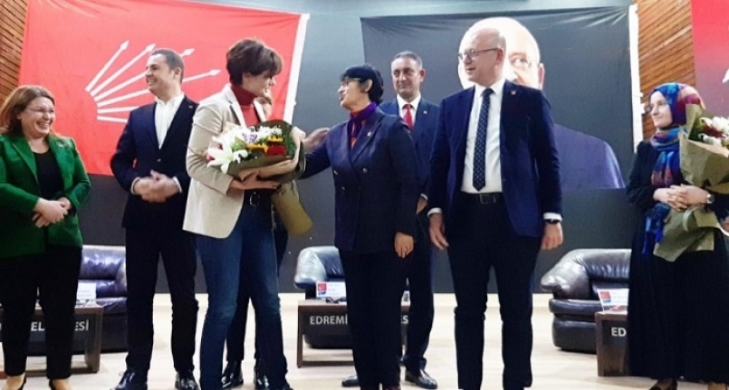 Canan Kaftancıoğlu, CHP'li belediyenin bir türlü bitiremediği yatırımlardan sadece birinin önünden geçti