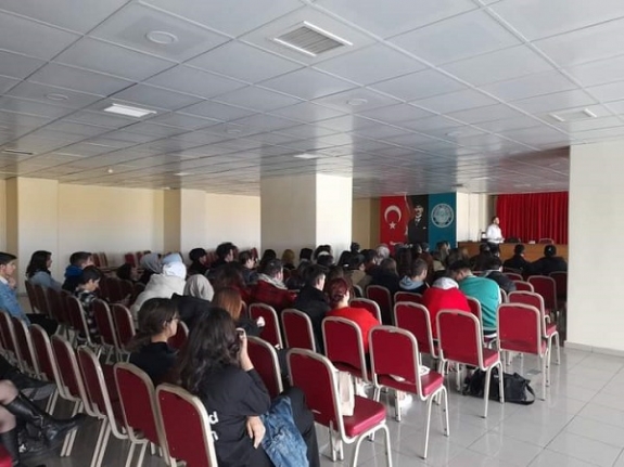 ‘Siber Suçlarla Mücadele, Siber Farkındalık’’ konulu bilgilendirme semineri düzenlendi