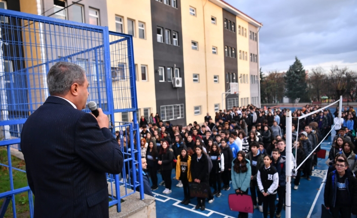 Vali Şıldak'tan Okul Ziyareti