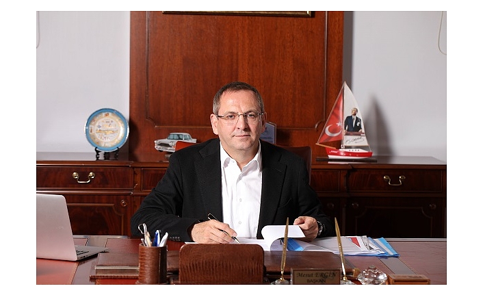 Ayvalık Belediye Başkanı Mesut Ergin 10 Ocak Günü'nü Kutladı