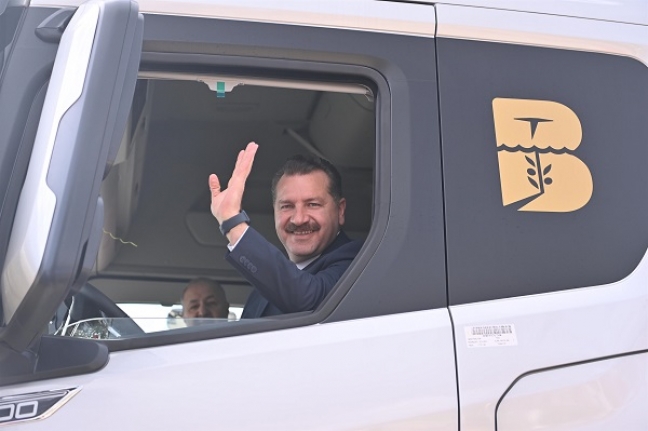 Balıkesir Büyükşehir Belediye Başkanı Yücel Yılmaz, "Vatandaşa selam hizmete devam"