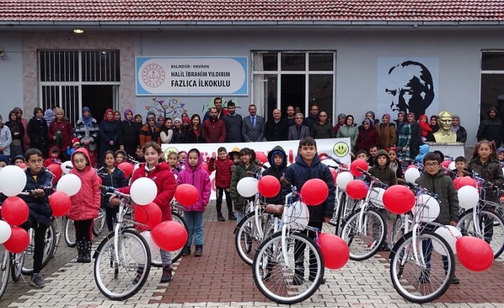 Havran'da Gülen Yüzlere 100 Bisiklet
