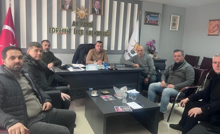 Ak Parti Edremit İlçe Teşkilatı olağanüstü toplandı