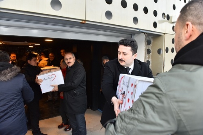 Altıeylül Belediyesi "asrın felaketini yaşayan depremzedeler için seferber oldu