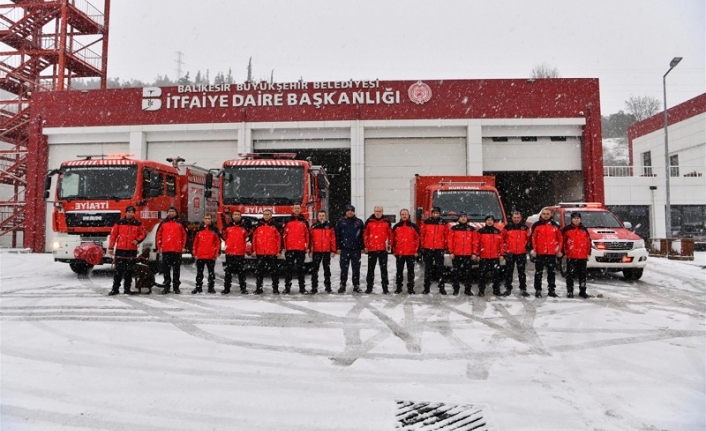 Balıkesir, Deprem Bölgesinde Ayak Basmadık Yer Bırakmadı