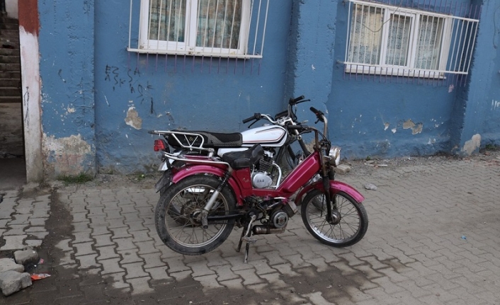 Azılı motosiklet hırsızlarını Edremit polisi kıskıvrak yakaladı  