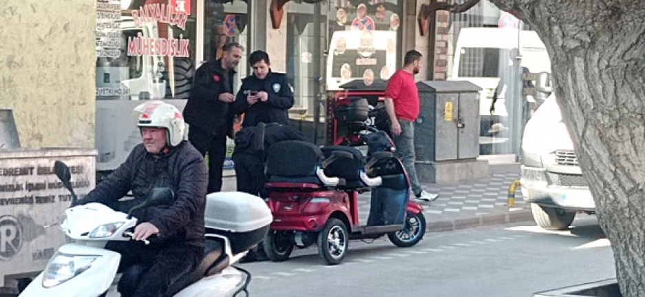  Şüphe üzerine durdurulan motosiklet çalıntı çıktı  