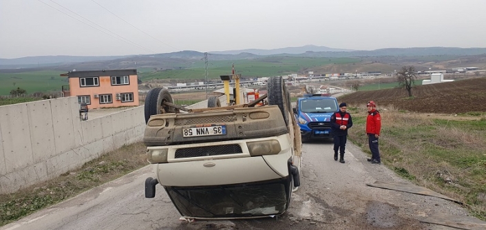 Takla atan bu araçtan sağ çıktı