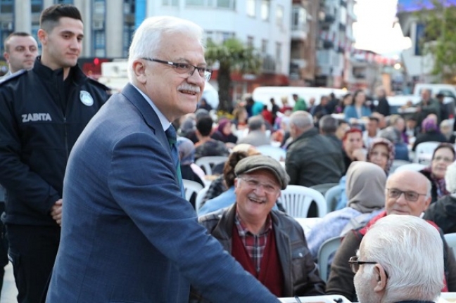 Başkan Ali Kemal Deveciler'den 5 bin kişilik iftar