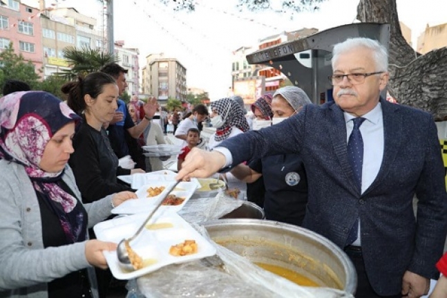 Burhaniye’de İftar Sofraları Kurulacak