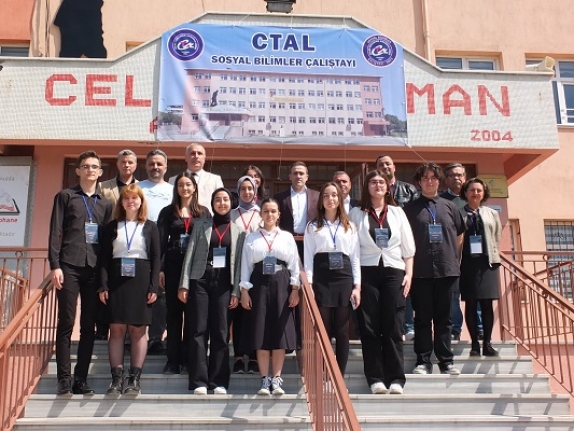 Burhaniye’de Sosyal Bilimler Çalışmayı 200 Öğrenciyi Buluşturdu