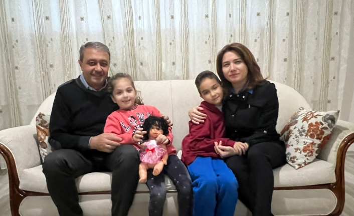 Vali Şıldak Depremzede Aile İle İftar Yaptı 