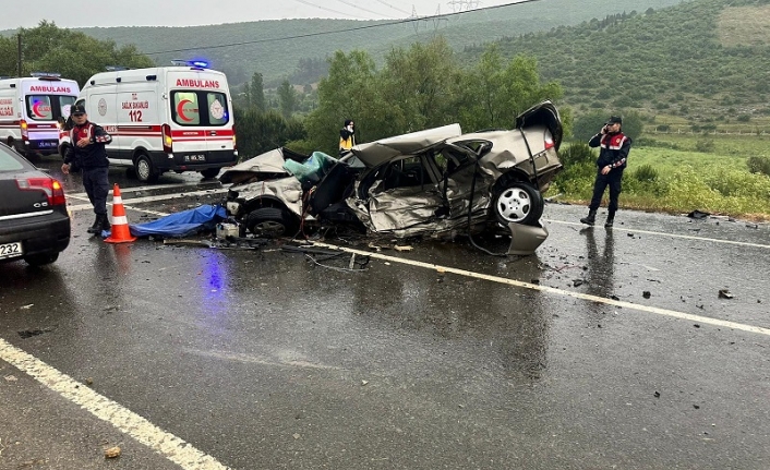 Balıkesir-Edremit yolunda yine kaza: 1 ölü, 3 yaralı