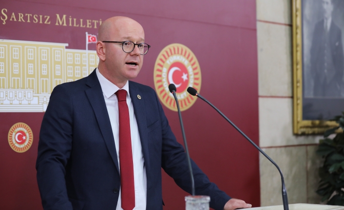 Edremit Körfezi’nin kirliliği Meclis Gündeminde, CHP’li Serkan Sarı: ''Kirliliğin Sorumlusu AKP’li Büyükşehir Belediyesi''