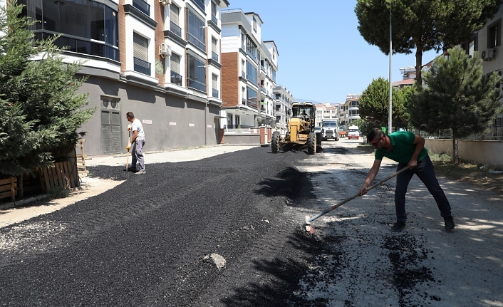 Edremit Belediyesi’nden asfalt hamlesi