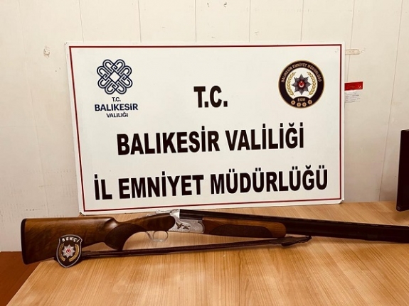 Balıkesir'de aranan 22 kişiden 9'u tutukladı