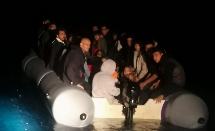 Ayvalık’ta 43 göçmen Sahil Güvenlik’ten kaçamadı