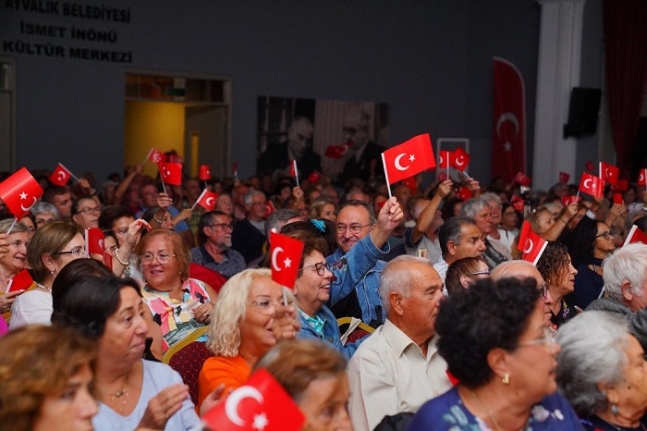 Ayvalık’ta Mesut Duran Müzik Derneği’nden Cumhuriyet Konseri