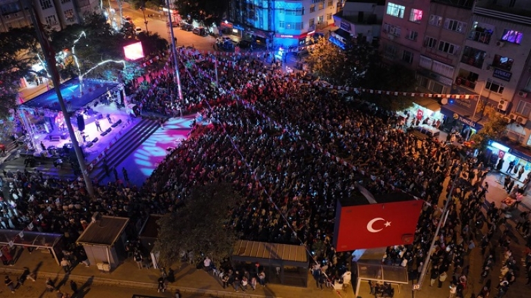 Burhaniye Cumhuriyet coşkusunu Moğollarla taçlandırdı