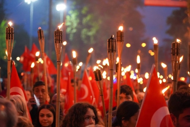 Cumhuriyet’in Yüzü Ayvalık’ta, Atatürk Türkiye’sine Yakışır Kutlamalar