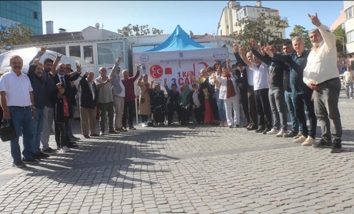 Edremit’te MHP, ‘1 kan, 3 can’ kan bağışı kampanyası düzenledi  
