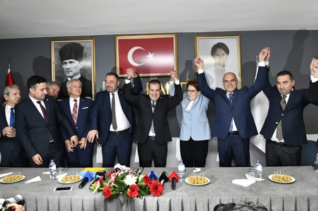 İYİ Parti lideri Meral Akşener, Balıkesir'de "Seçimde kendi yağımızla kavrulacağız'