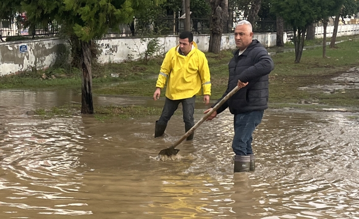 Deva Partisi Edremit İlçe Başkanı Tevfik Çelik'ten sel açıklaması