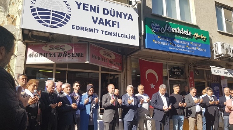 Edremit’te Yeni Dünya Vakfı Temsilciliği görkemli törenle açıldı  