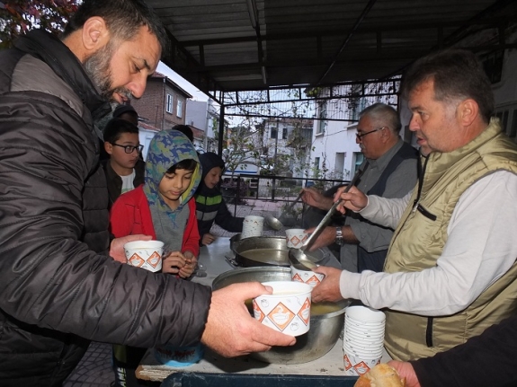 Burhaniye'de Sabah Namazı Buluşması Hasan Ağa Camii'nde yapıldı