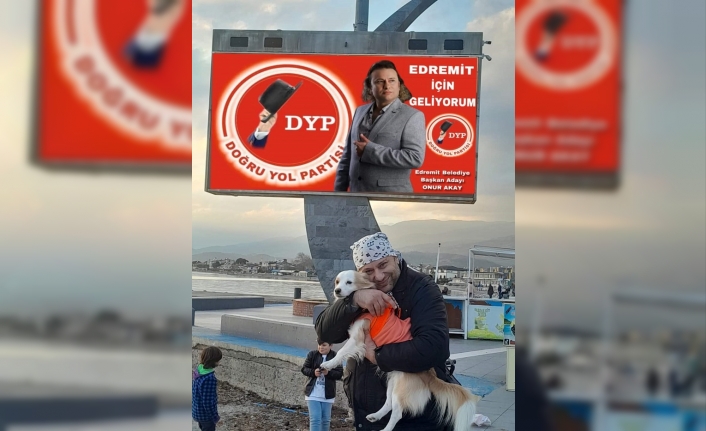 DYP Edremit'te sanatçı Onur Akay'ı belediye başkan adayı olarak açıkladı